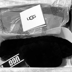 UGG Women’s Fluff Yeah Black Slide Slippers